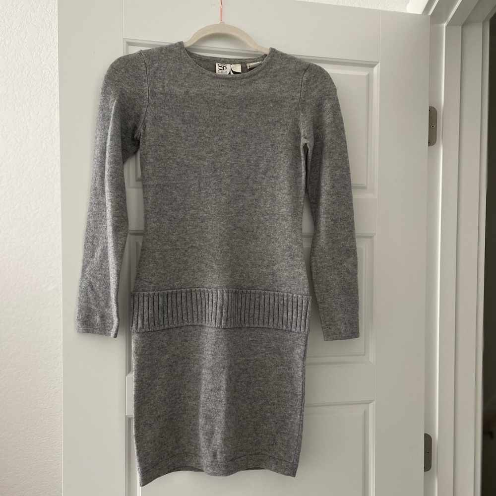 Barney’s New York Coop, Cashmere Knee Length Dress, grey